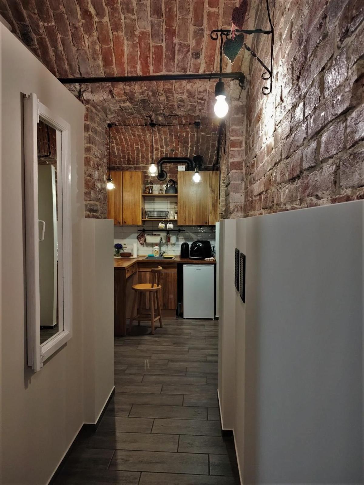 Мури Старого Львова Appartement Buitenkant foto