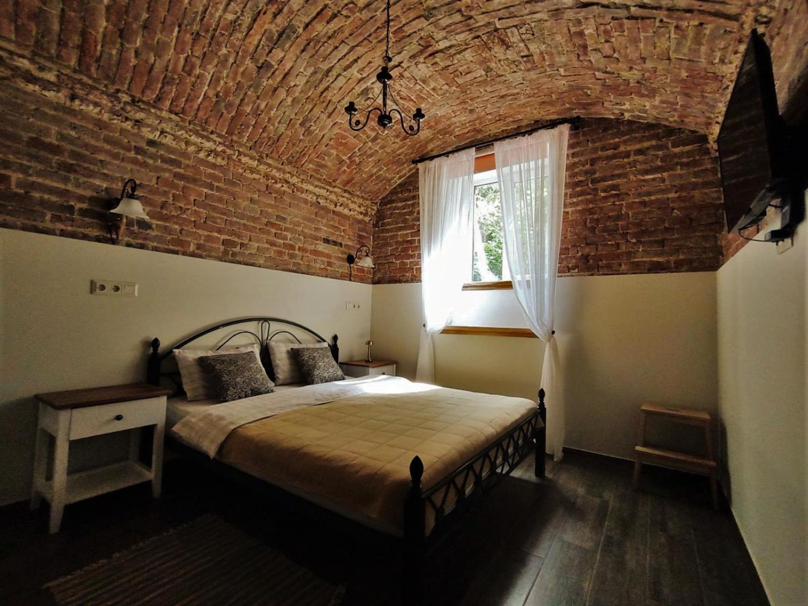 Мури Старого Львова Appartement Buitenkant foto