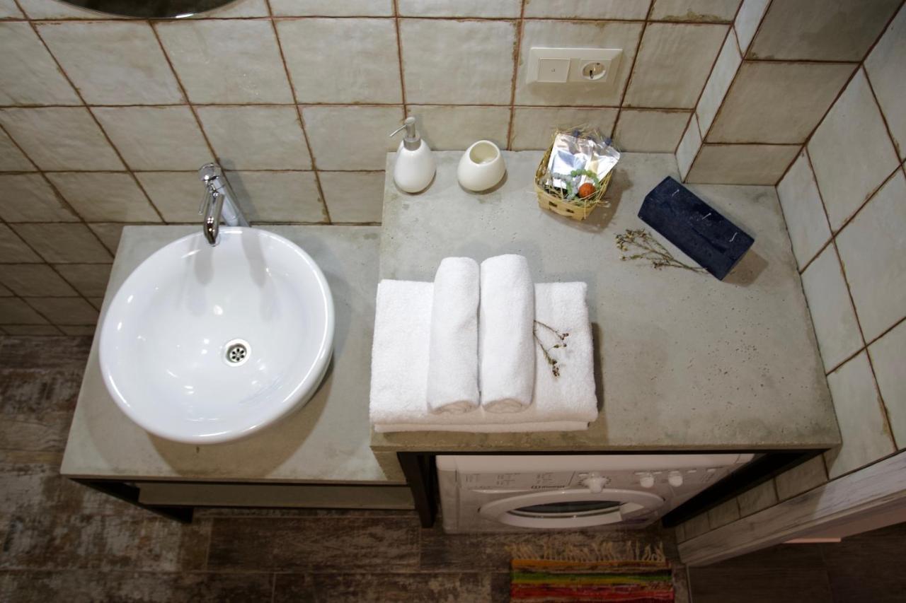 Мури Старого Львова Appartement Buitenkant foto
